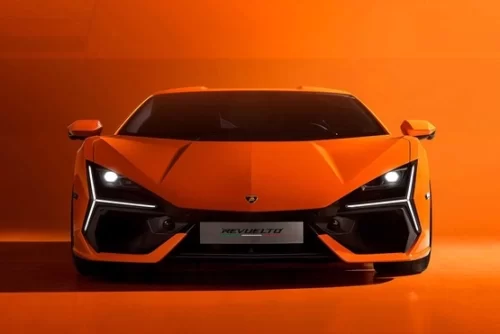The hybrid supercar Lamborghini Revuelto boasts a powerful 1,001 horsepower