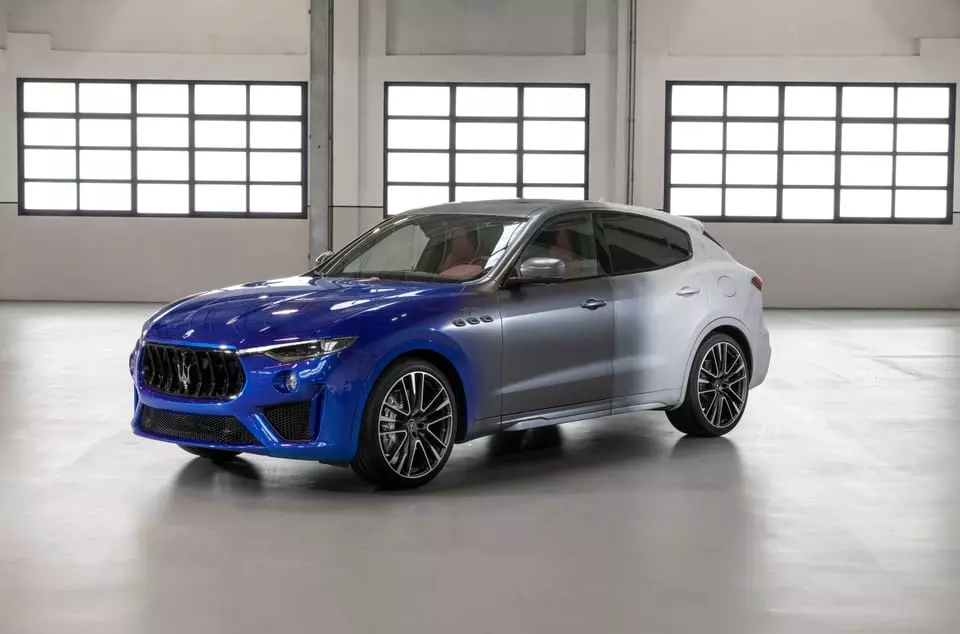 Similar to the 2019 GranTurismo Zéda, the exteriors of these three models all feature Maserati Blue color, gradually transitioning to Satin through the "metallurgic" effect.