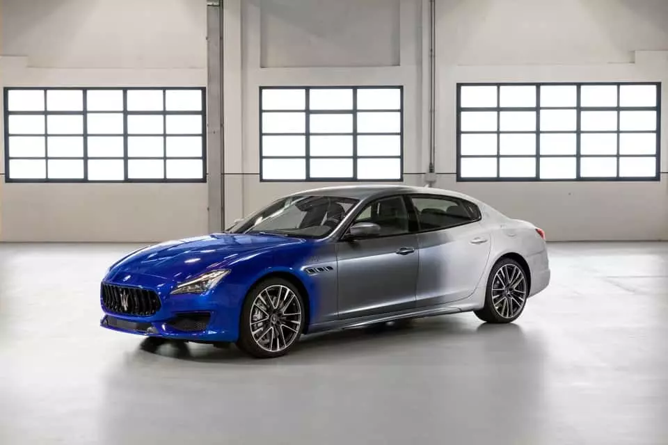 Similar to the 2019 GranTurismo Zéda, the exteriors of these three models all feature Maserati Blue color, gradually transitioning to Satin through the "metallurgic" effect.